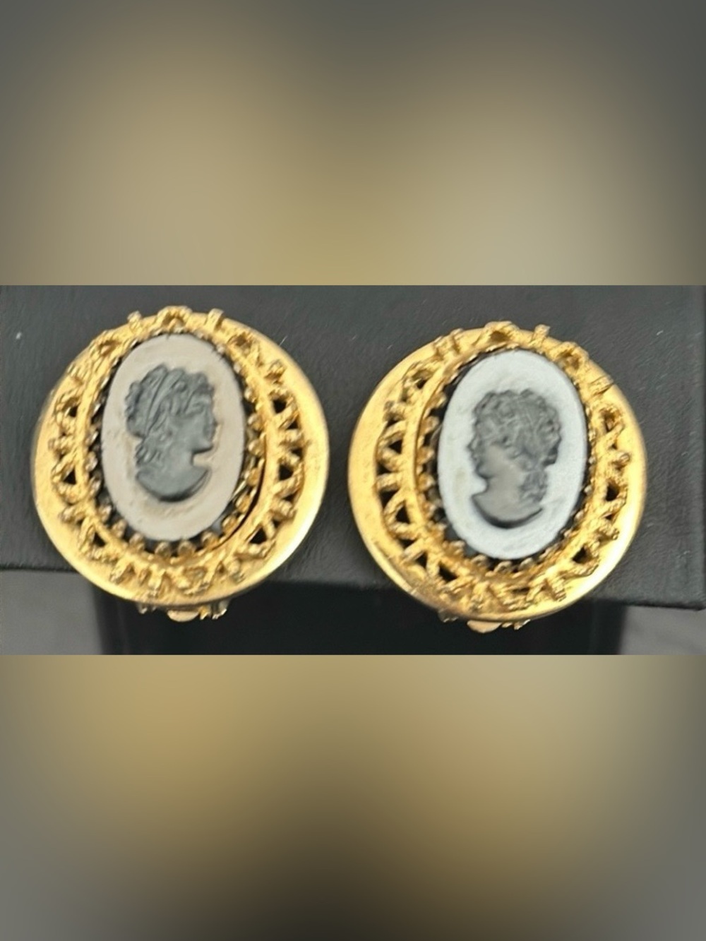 Lovely Black Cameo Clip On Vintage Earrings
